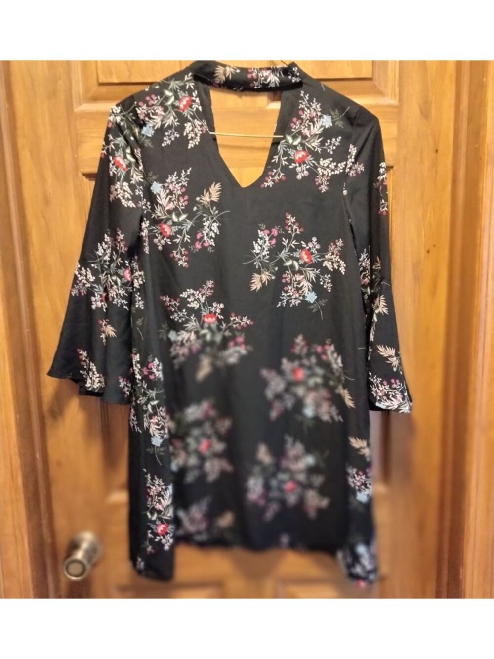 Miami Black Top Floral Print Womens Long Bell Sleeve Keyhole Collar Size S Small